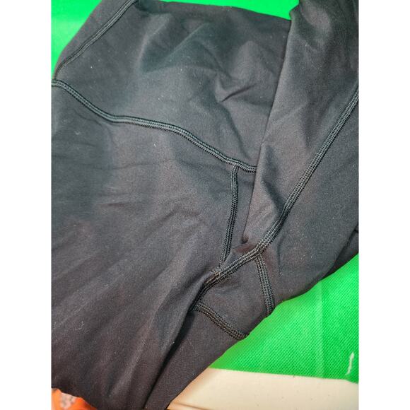 Lululemon High Rise Wunder Under 1/2 Tight Leggings in Black Women's Size 6‎ - Picture 7 of 7